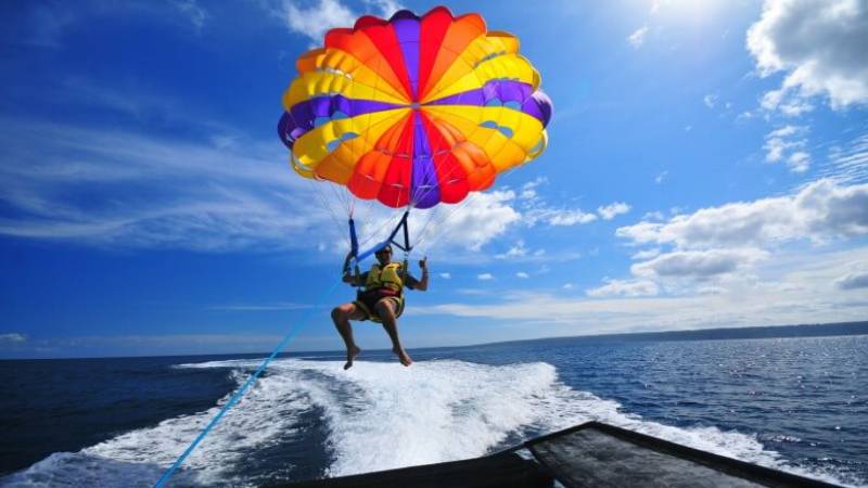 parasailing2_(2).jpg