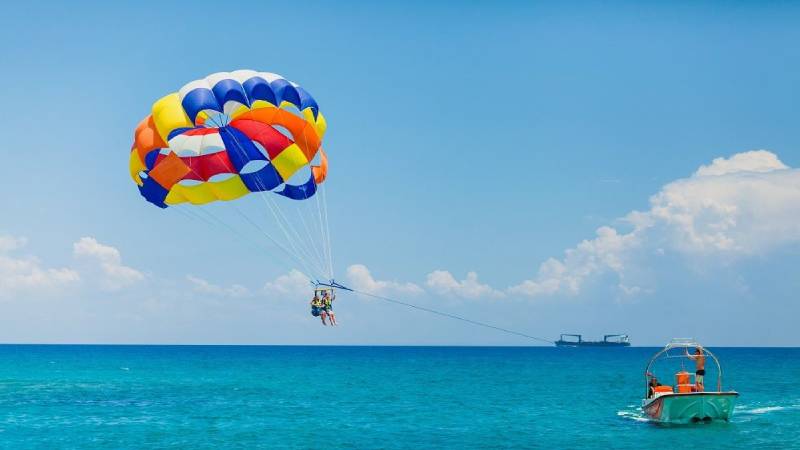 parasailing2_(4).jpg