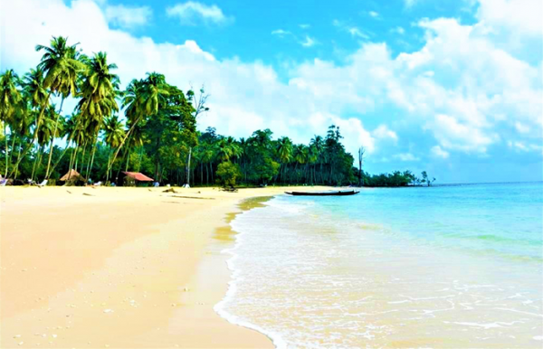 Cutbert Bay Beach at Rangat Island