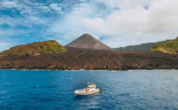 Private Boat Charters to Visit Barren Island for Fishing & Snorkelling