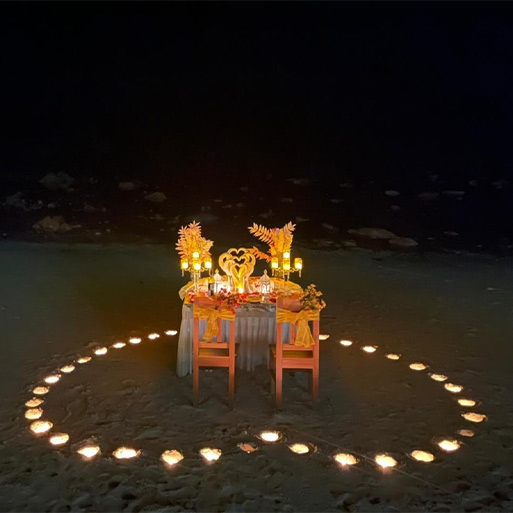 Romantic Beachside Candlelight Dinner